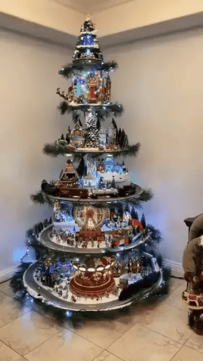 🎅Ferris Wheel Christmas Tree 🎄(With A Train, A Ferris Wheel, A Brightly Lit House And A Santa)